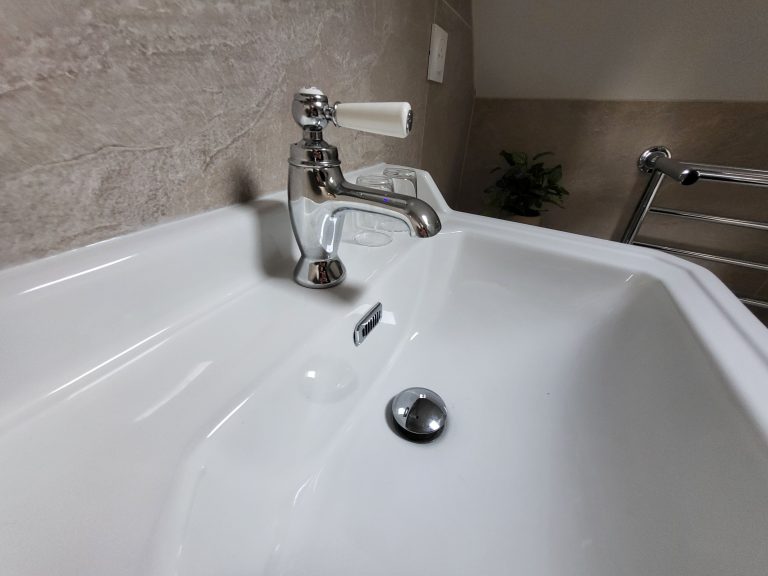 Rénovation complète de salle de bains dans un hôtel